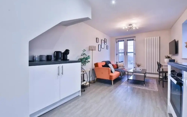 Whitchurch Place 2 Bed Flat in Cardiff