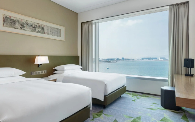 Sheraton Hong Kong Tung Chung Hotel