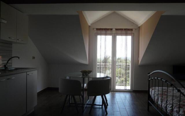 Apartments Sabioncello