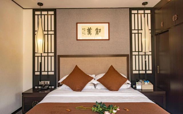 Peach Blossom Resort Hotel