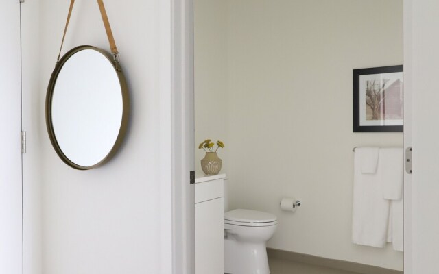 Sunny Lower Allston Suites by Sonder