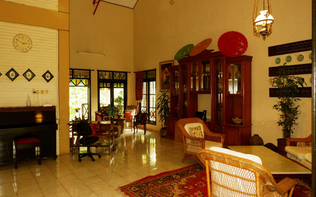 FabHotel Casa De Royale