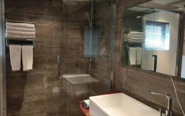 Beijing Heshe Courtyard Hotel