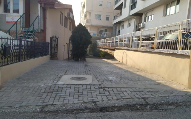 VINI studio with private parking