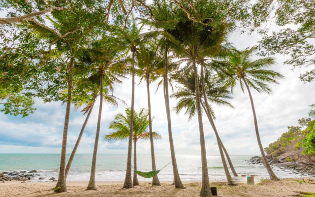 Turtle Cove Beach Resort - Adults Only
