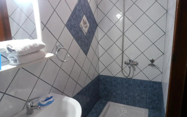 Rooms Ntontas