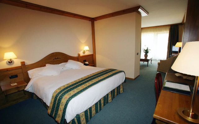 Sport Hotel Village