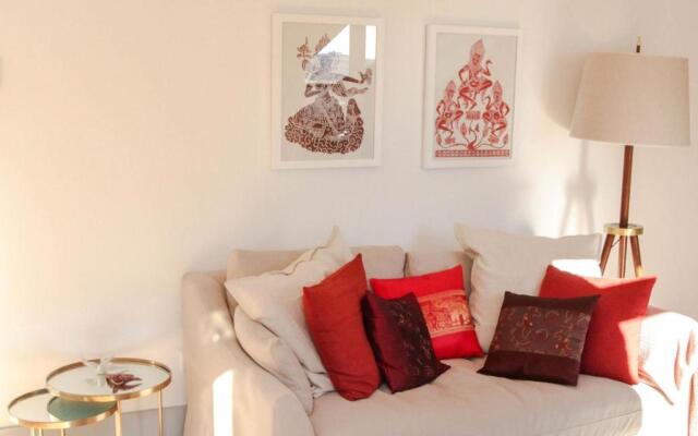 Sao bento stylish cozy apt with ac balcony