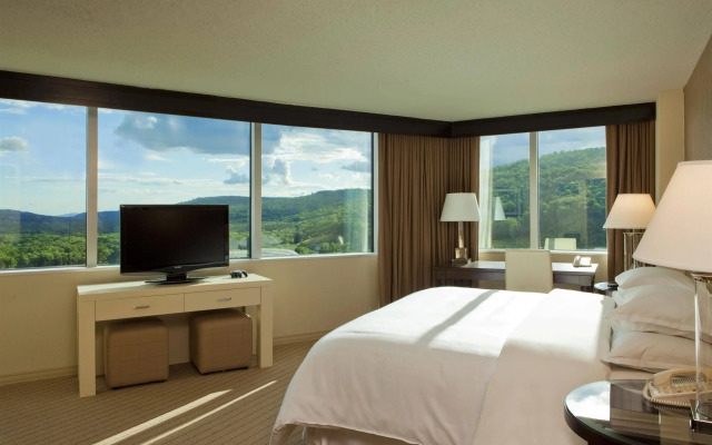 Sheraton Mahwah Hotel