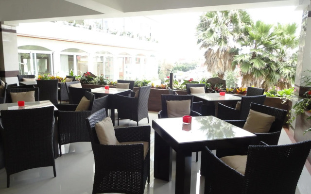 Hotel Villa Las Margaritas Sucursal Caxa
