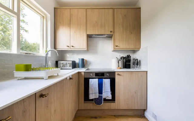 The Maida Vale Maison - 4BDR Maisonette Flat