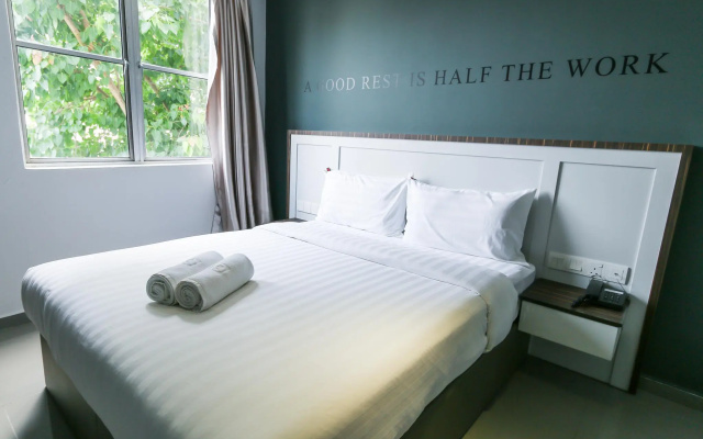 Hotel 99 - Kota Kemuning