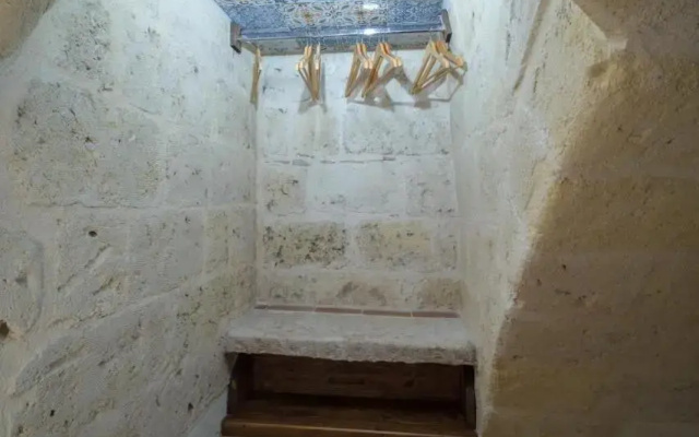 ROBERTO's Guest House