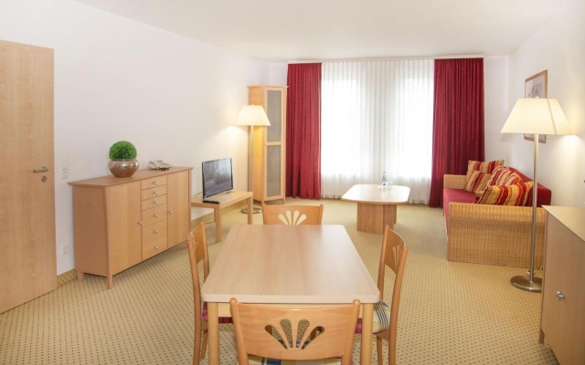 Fairway Hotel