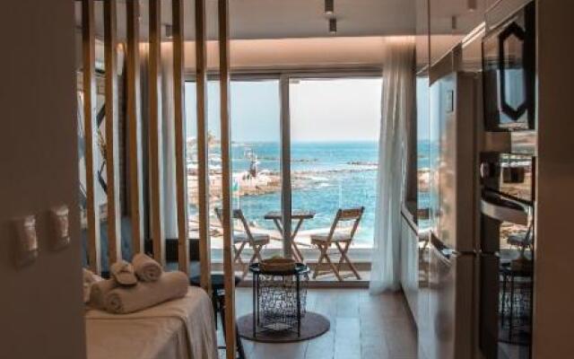 COSea Living: SeaSide Deluxe Suite in Harbour 107B