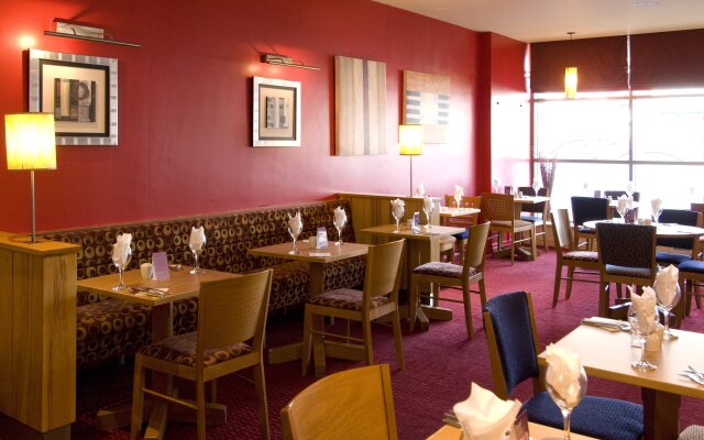 Premier Inn West Bromwich Town Centre - New Square
