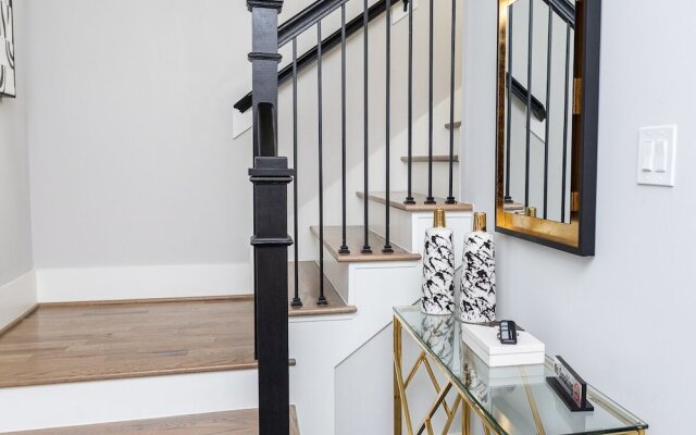 Stylish Luxury Downtown Home