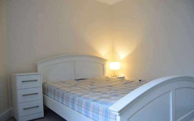 3 Bedroom Bayswater Flat