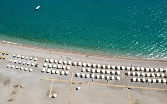 Lindos Bay Suites