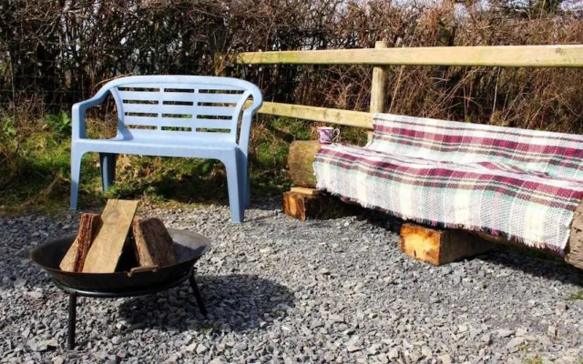 The Shearer's Hut, Sleeps 2, Wood Burner, Fire Pit