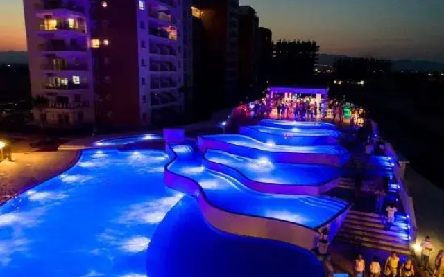 Alexius Pool Apartments