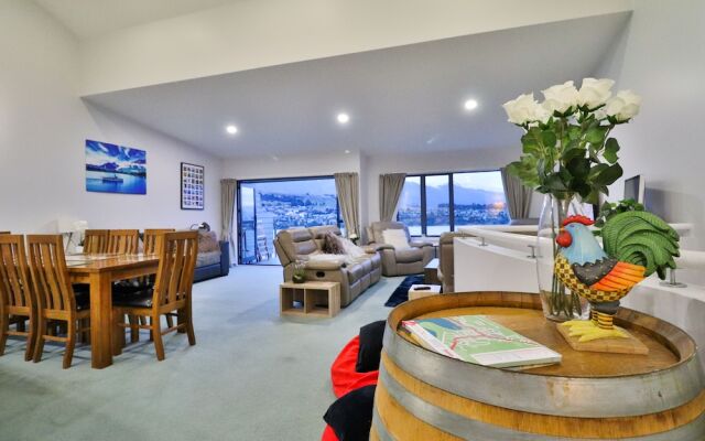 Amazing Queenstown Luxury Apartment