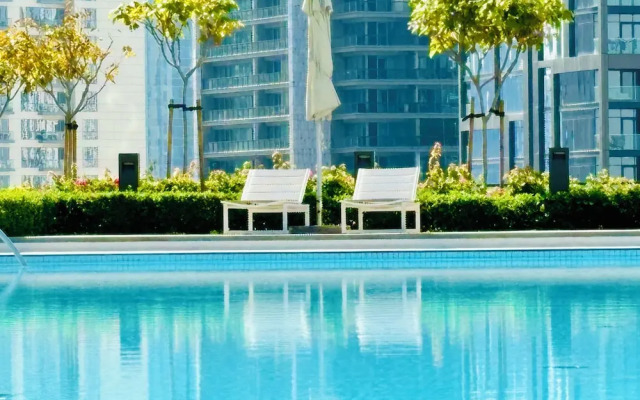 Burj Crown Lux Apartment by Dubai Mall