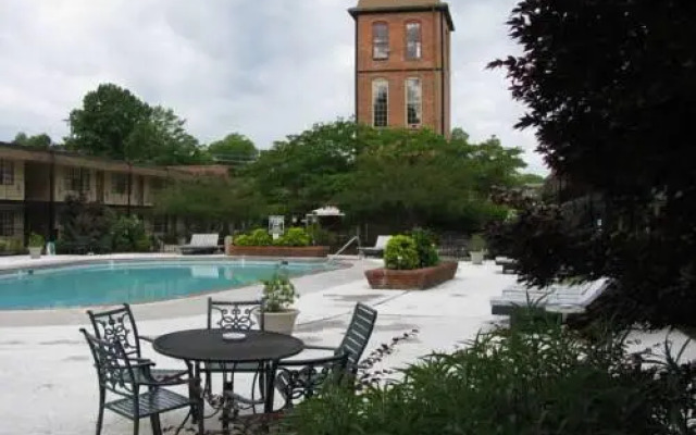 Duke Tower Hotel & Condominiums