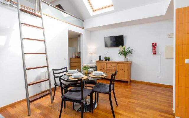 Reno Aug22 Cedofeita Exclusive with self check in