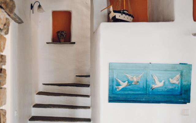 Maison Simone with private heated infinity pool & spectacular sea view