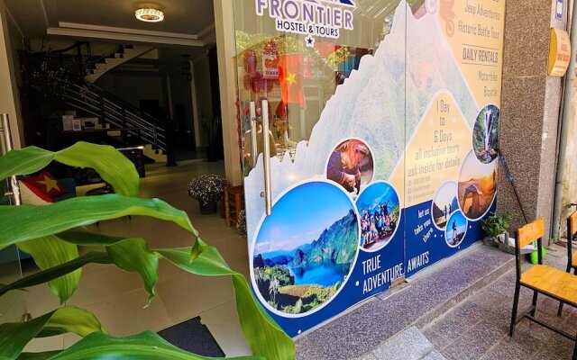 Frontier Hostel & Tours