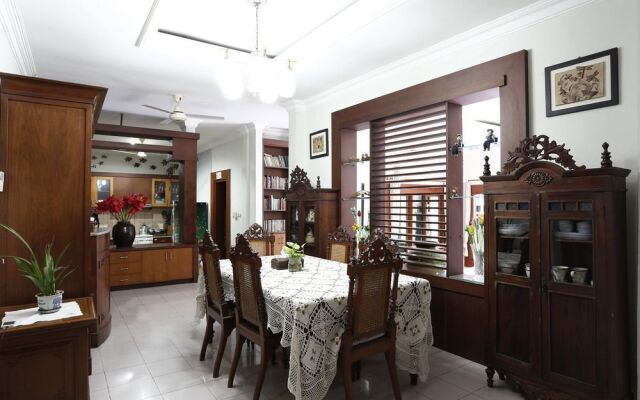Reddoorz near Lempuyangan Station 2