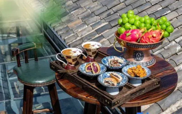 Lijiang Laomo Flower Cake Snow Mountain View Experience Homestay