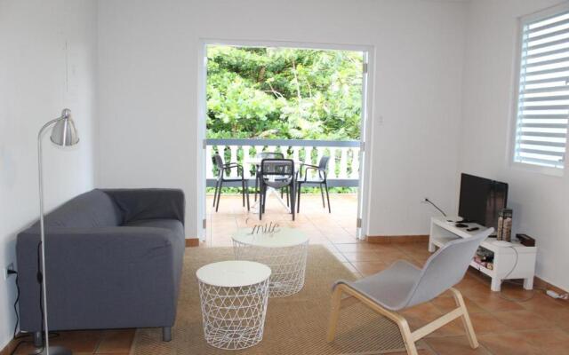 2 bdr apt - 4 min walk to Sandy Beach