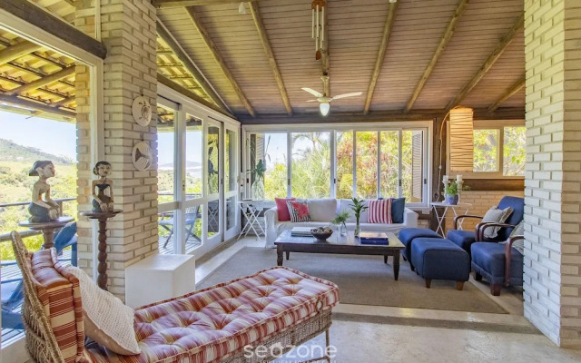 Comfortable Duplex in Praia do Rosa - SC Rfe000