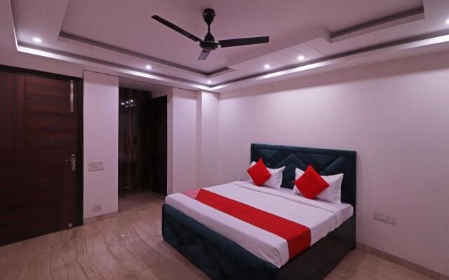 OYO 90025 Pari Residency