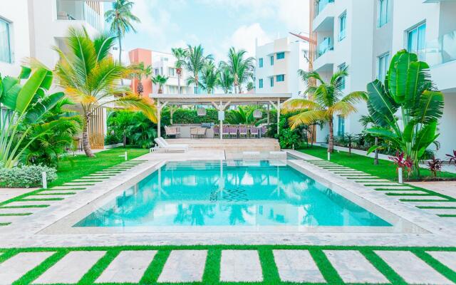 Beach Garden ground floor condo, D1