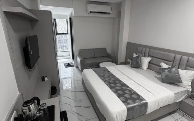 The 7 Eleven Hotel