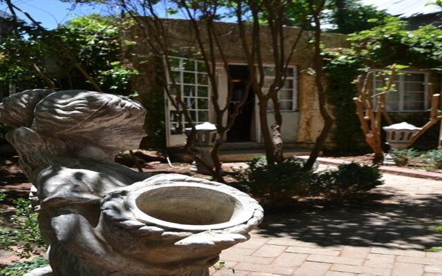 Hobbit Boutique Hotel