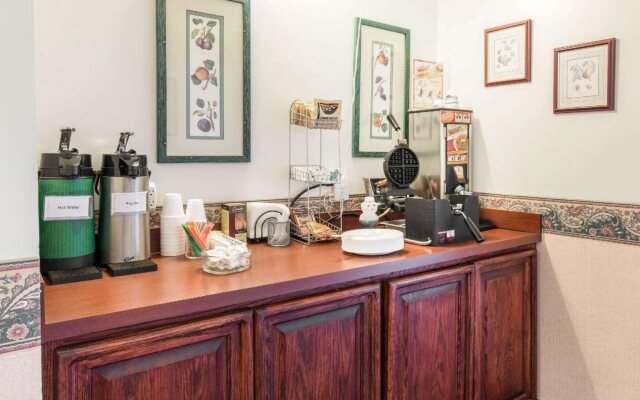 Rodeway Inn Whitehall