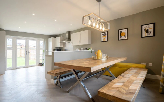 Six Bedroom New-build Detached House In Bicester