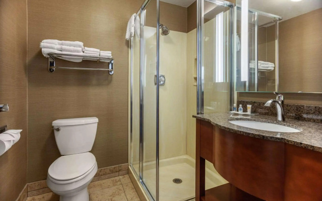 Comfort Suites