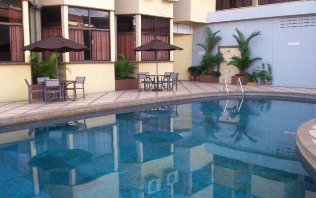 Hotel Grand Crystal