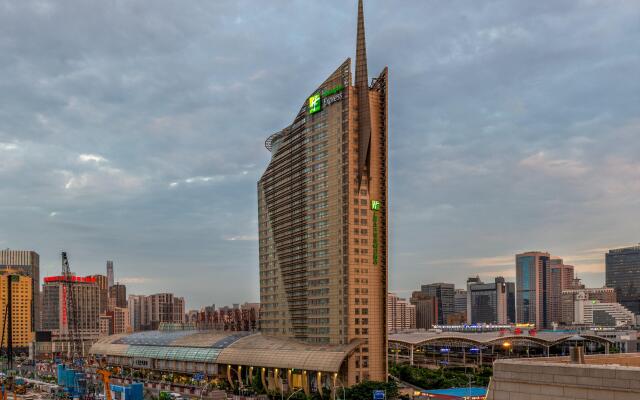 Holiday Inn Shanghai Jing'an by IHG