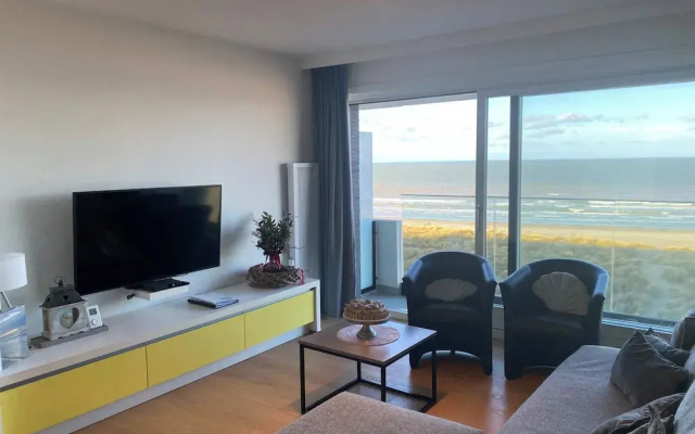 Apartment in Nieuwpoort With Stunning Sea View