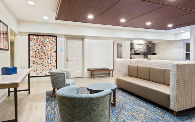 Holiday Inn Express & Suites Columbus Airport East by IHG