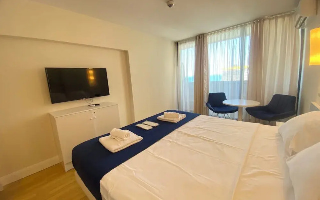D2 Orbi City Apartments