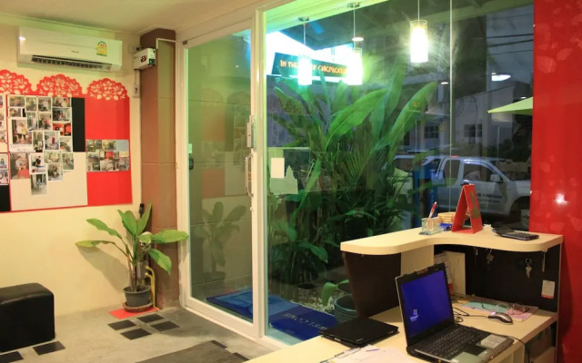 Ananas Phuket Hostel