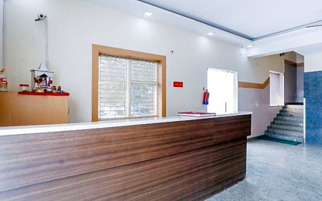 OYO 28629 Hotel Crosswind
