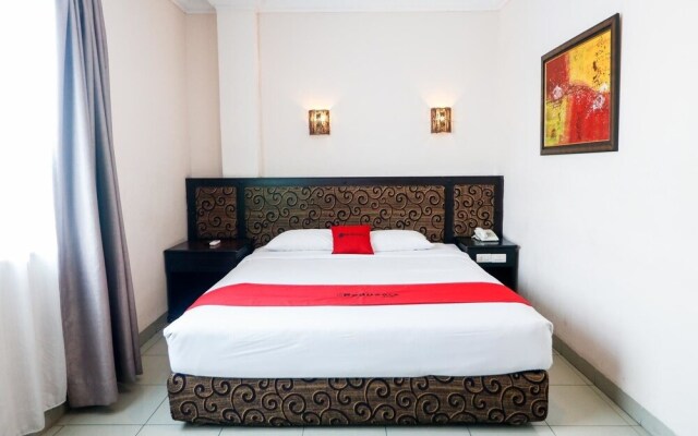 RedDoorz Plus @ Jalan Dr Sutomo Pekanbaru